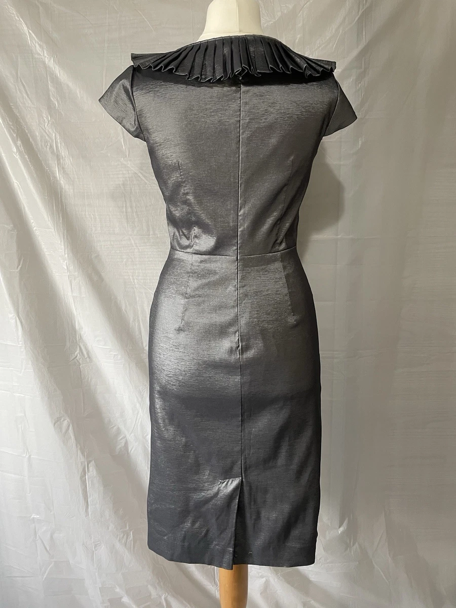 Vestido Vaina Adrianna Papell Gris Satinado Cuello en V Volantes Forrado Rodilla Reino Unido 6-Nuevo