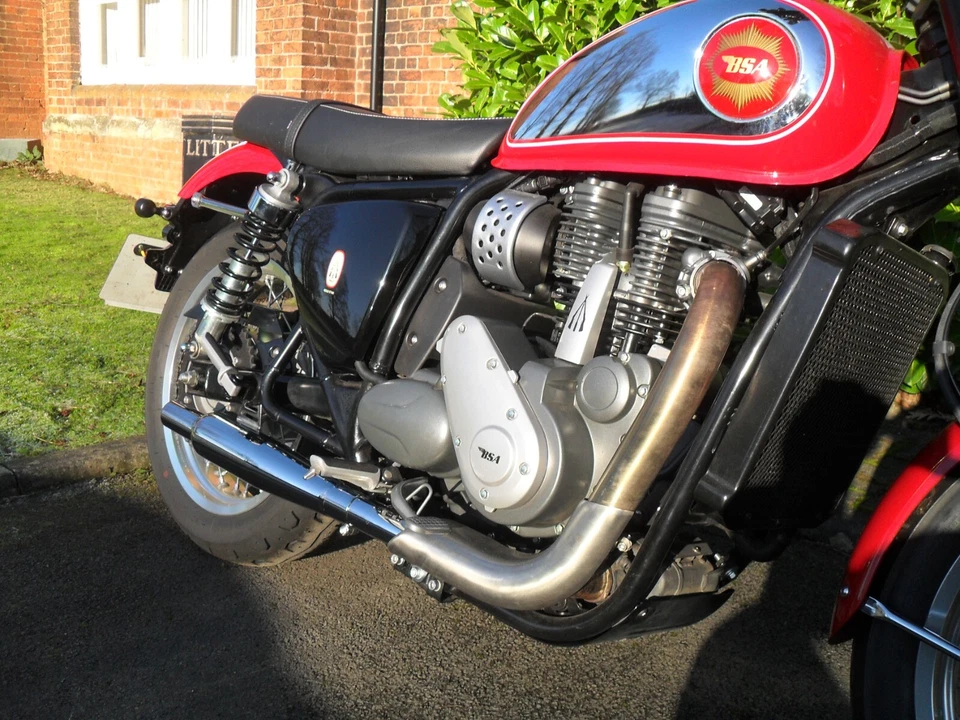 BSA 650 GOLD STAR CLASSIC SHORT SLIP-ON SILENCER WITH LINK PIPE - Image 4 of 4