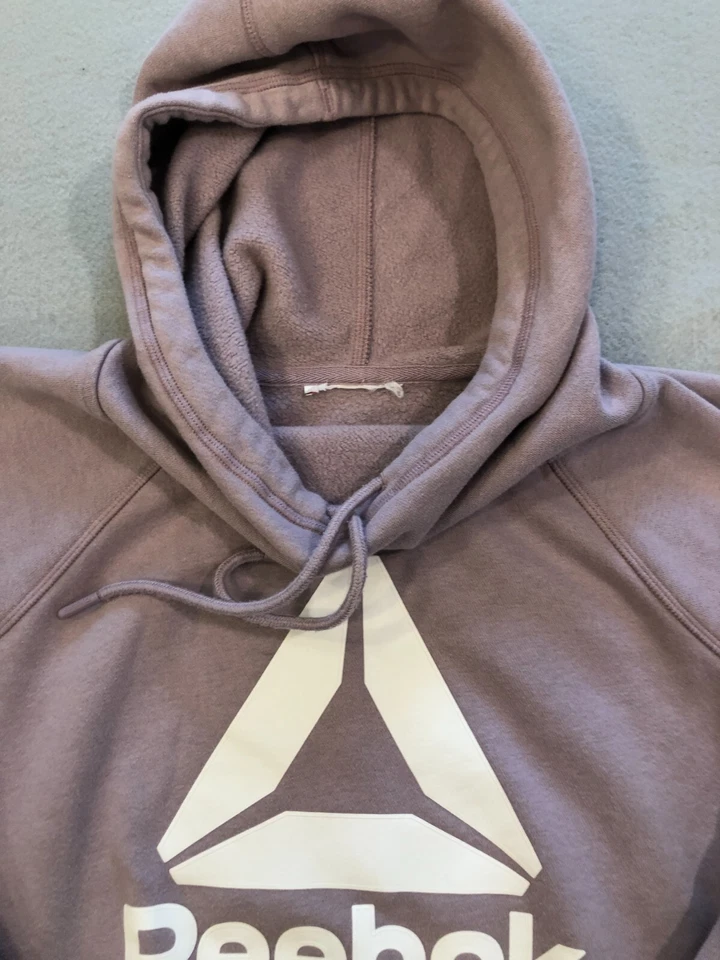Sudadera Reebok para mujer talla grande lavanda con cuello alto y cuello alto y sudadera con capucha Foto 2 de 4