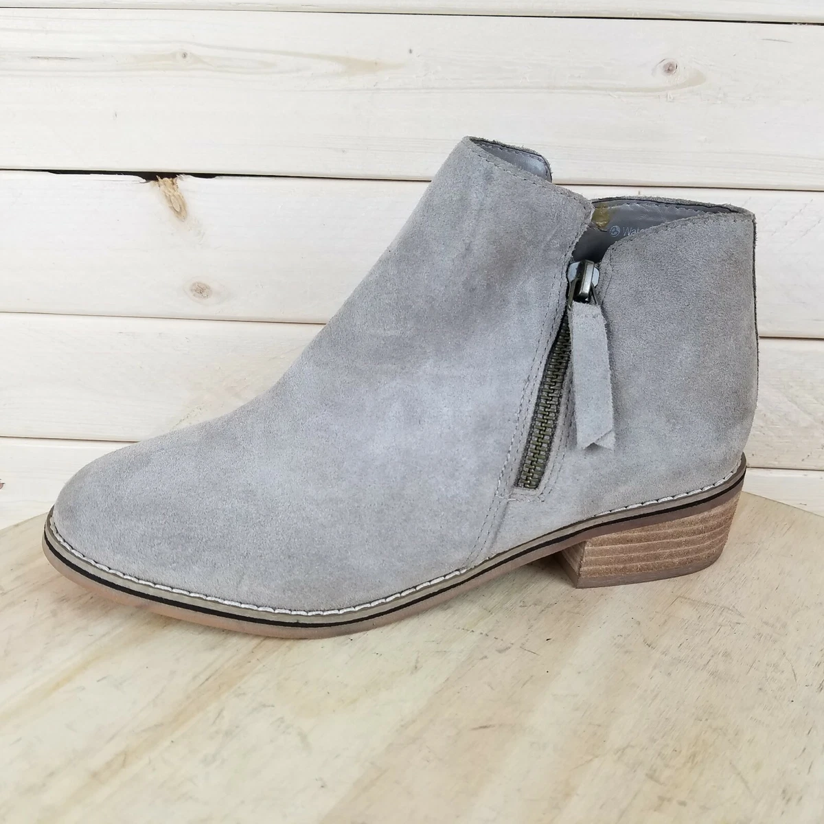 Blondo linda bootie top