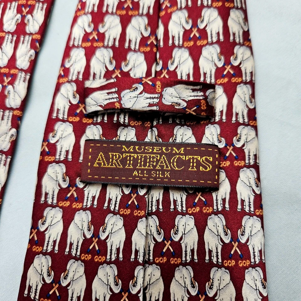 Artefactos de museo corbata de seda hecha a mano elefante rojo republicano patrón político Foto 4 de 4