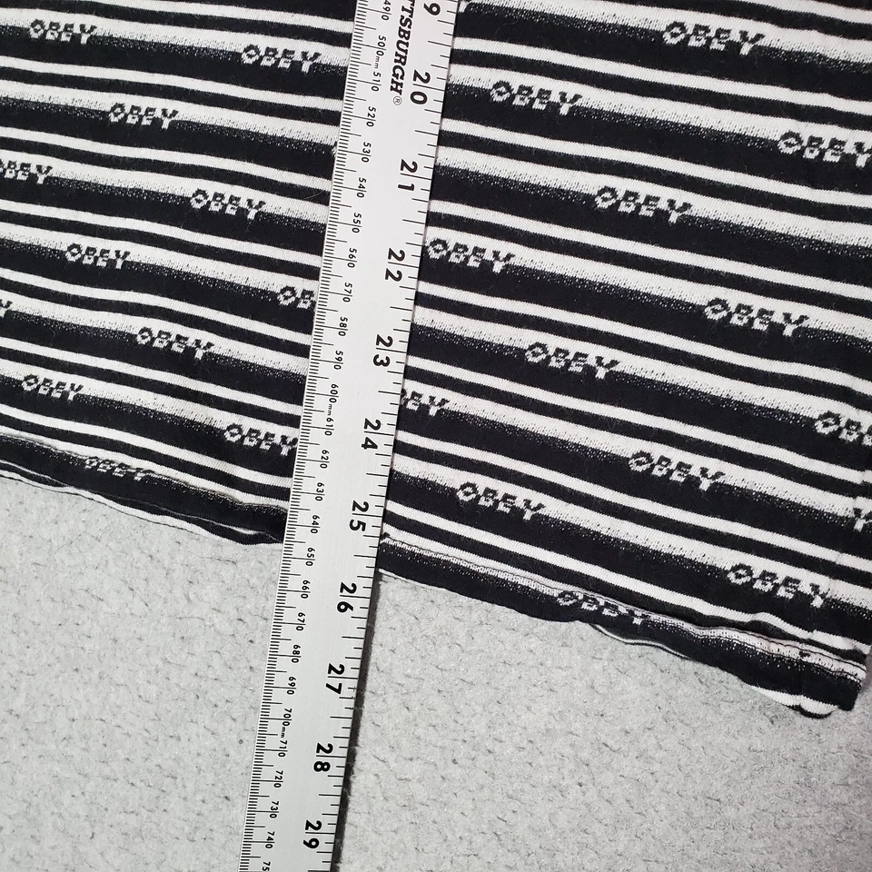 Camisa Obey Mujer Top Grande Negra Rayas Logo AOP Timbre Cuello Redondo Manga Corta Foto 2 de 4