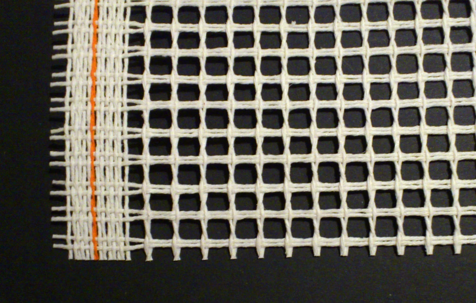 ZWEIGART TWIST TEPPICH STRAMIN - KNÜPFSTRAMIN- 1,32 St/cm -METERWARE - 1m/18,10€