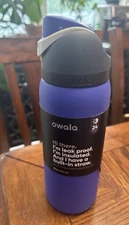 NEW Owala 32 oz Freesip Stainless Steel Water Bottle Vigilante Blue