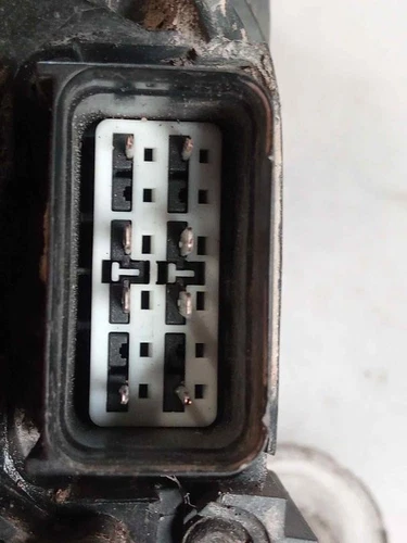 30698886 Faro Destro per VOLVO V50 FAMILIAR 2.0 D Kinetic 2004 530667 - Foto 5 di 10