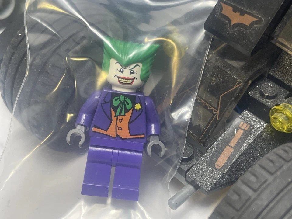 LEGO Batman: The Tumbler: Joker's Ice Cream Surprise (7888) Not Complete - Image 4 of 4