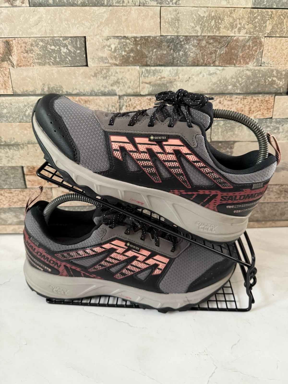 Scarpe da ginnastica Salomon Wander GTX nere rosa taglia 8