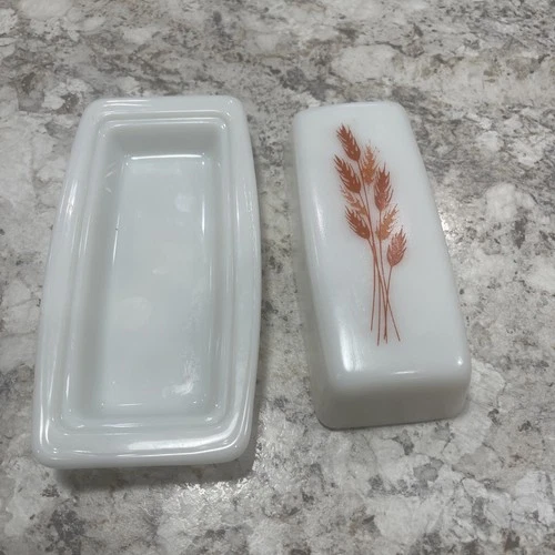 Vintage Pyrex Autumn Harvest Wheat Covered Glass Butter Dish 72-B 24