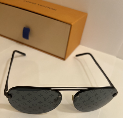 Louis Vuitton Rimless Aviator Sunglasses w/ Monogram Lenses  display picture 2