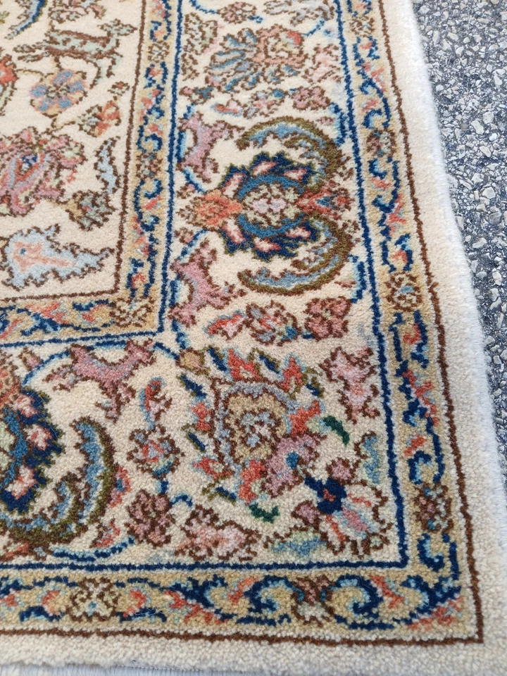 ALFOMBRA KARASTÁN 4'3"X 6" TAB'RIZ #700/738 Foto 3 de 4