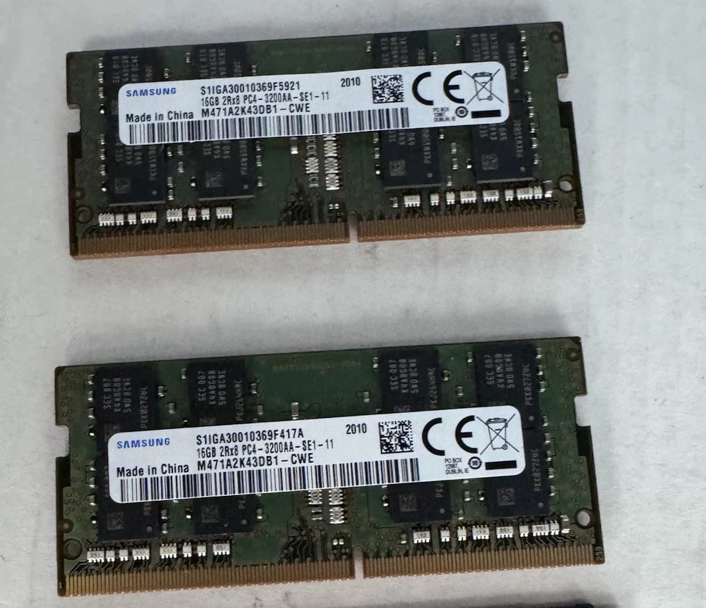 SK hynix Computer PC4-21300 (DDR4-2666) Bus Speed Memory (RAM) for