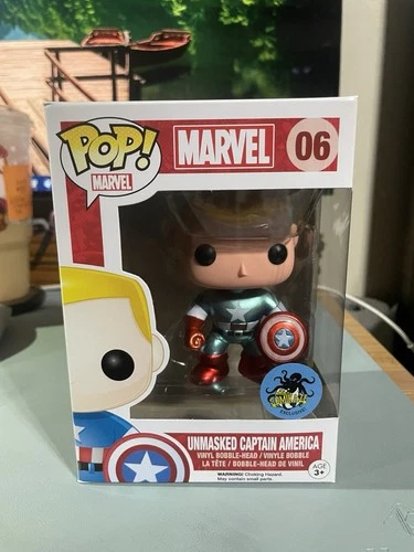 Funko Pop! Marvel #06 - Comikaze Exclusive -Metallic Unmasked Captain America