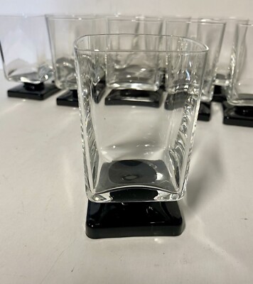 1 oz disposable plastic cup Plastic House Portion Cups & Lids, 30 ct