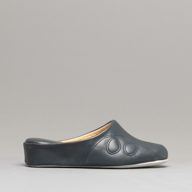 ladies leather house slippers