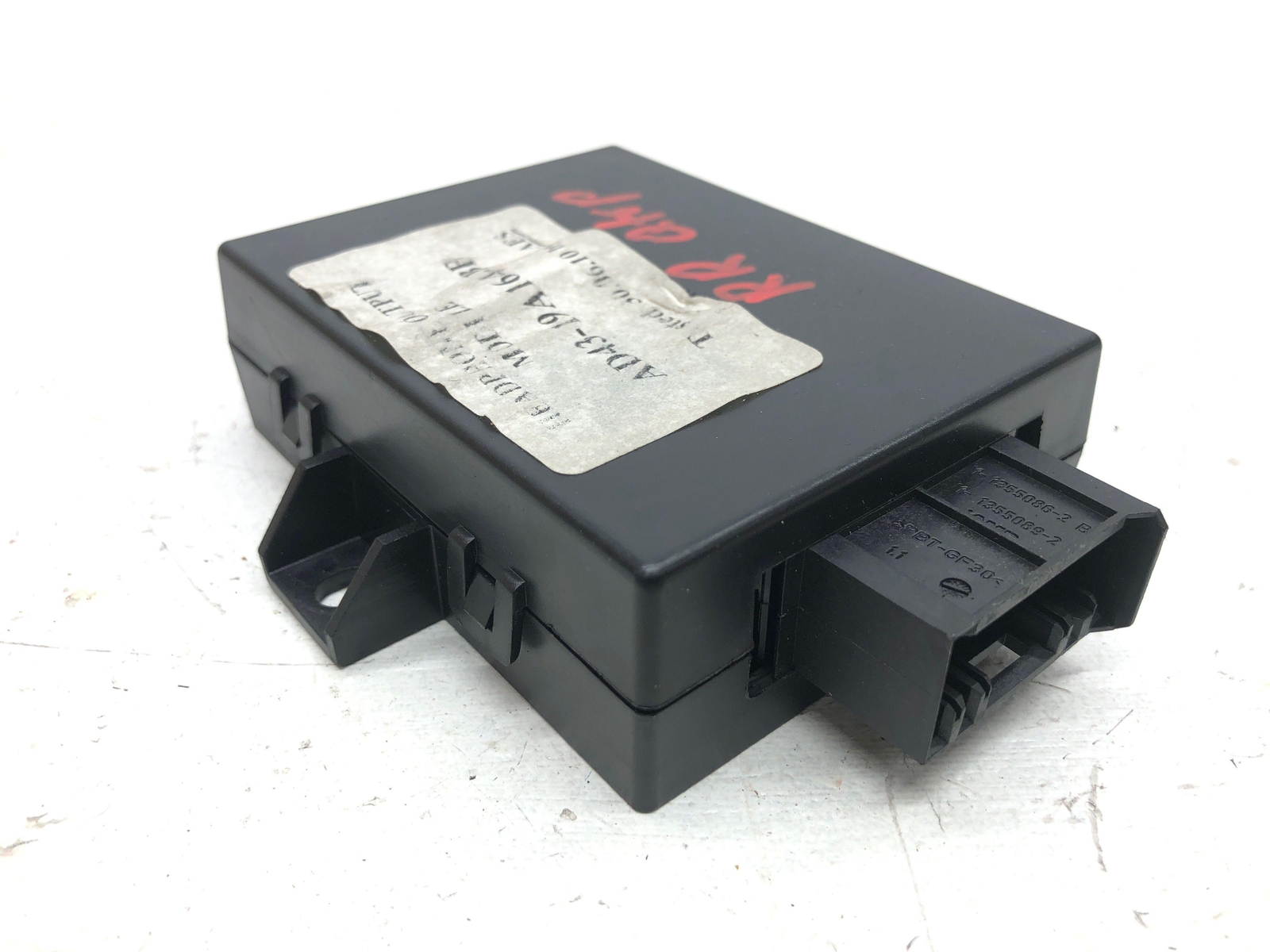 2010-2020 ASTON MARTIN RAPIDE HEADPHONE OUTPUT AUDIO MODULE AD43-19A164-BB OEM