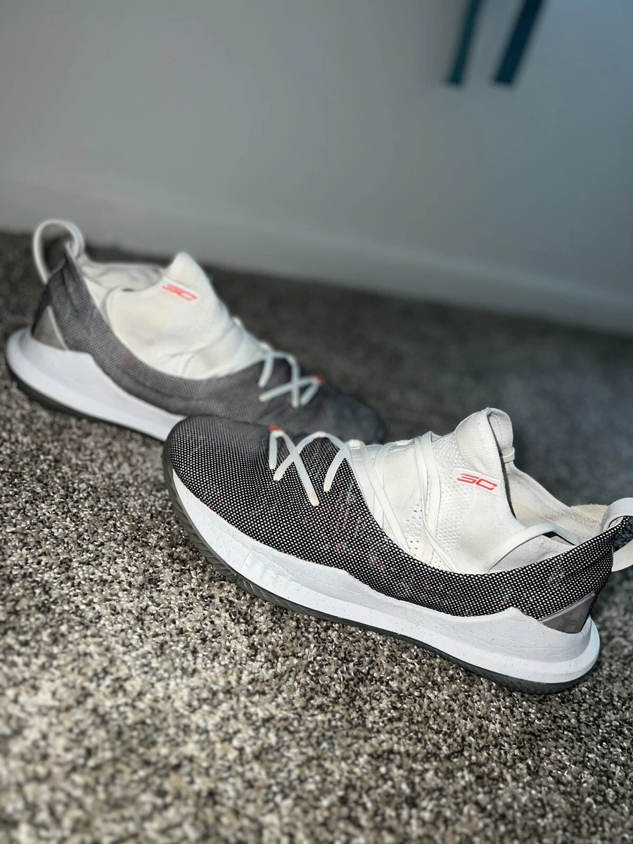 Size 10 Under Armour Curry 5 Welcome Home 2018
