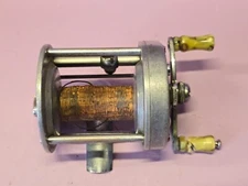 Vintage PFLUEGER SUPREME Baitcast Casting Fishing Reel Silver Made USA Cork