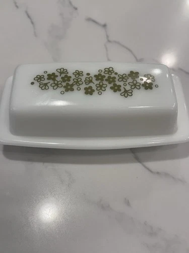 VINTAGE PYREX SPRING BLOSSOM CRAZY DAISY Covered Butter Dish & Lid EUC!  1979