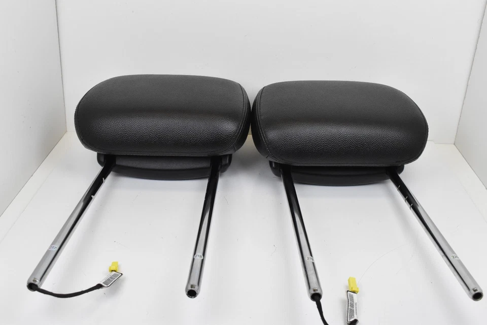 2011-2020 道奇 Grand Caravan 黑色皮革前活动头枕套装一对原始设备制造商 — 第 2/4 张图片