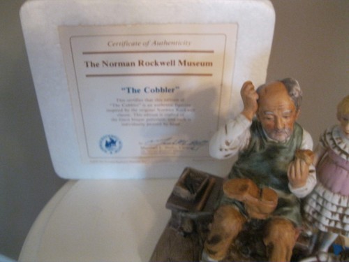 Norman Rockwell Museum 1979 THE COBBLER Porzellan Figur mit Echtheitszertifikat EUC - Bild 2 von 9