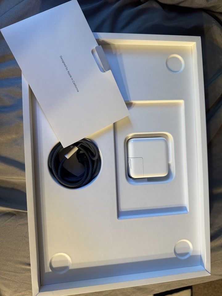 Apple Macbook Air M2/256GB SSD/8GB RAM/ Midnight Black/Box/All