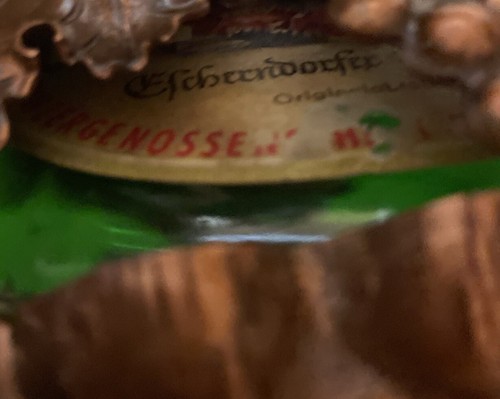 Metall ummantelt grün Glas Weinflasche Eisengriff verziertes Design Vintage deutsch - Bild 10 von 14