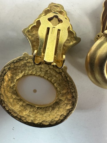 Vintage Earrings Clip On Dangle Door Knocker Simulated Pearl Matte - Picture 3 of 4