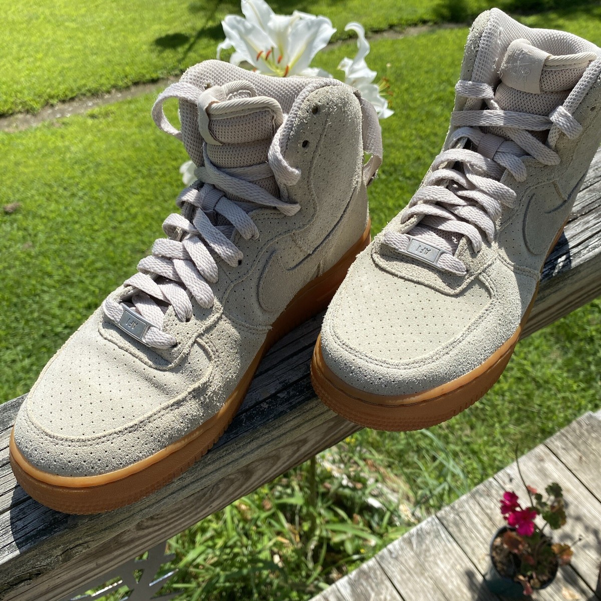 Nike Air Force 1 High Suede Mushroom authentic Size 6.5 749266-200