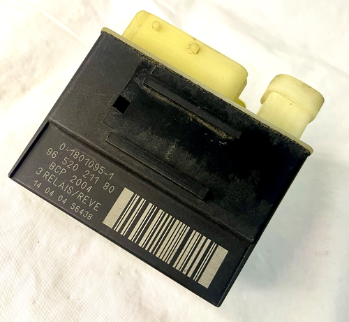 9652021180 Peugeot/Citroen Berlingo DS3 C3 Pre-Heating Relay/Module 3 Relais - Picture 3 of 7