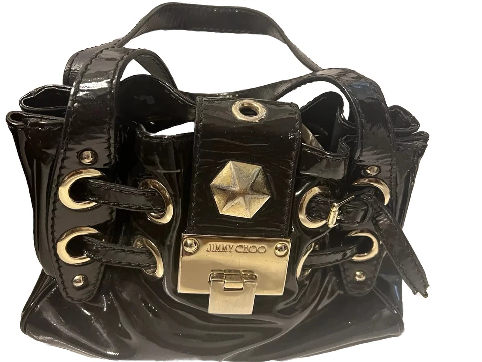 Cartera sin asas JIMMY CHOO negra suave lujosa charol con detalles dorados Foto 2 de 4