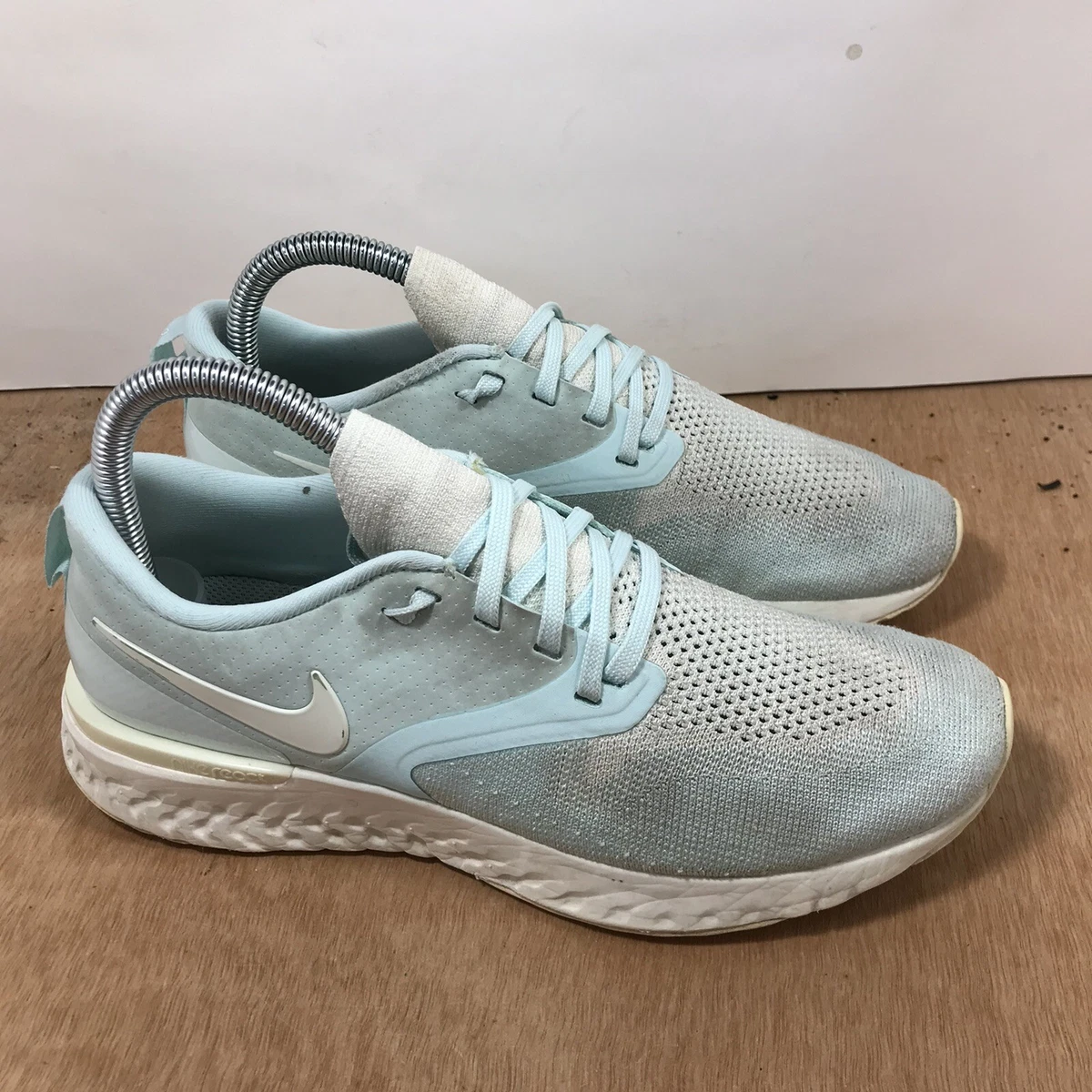 Nike women's odyssey react flyknit 2 running shoes clearance review