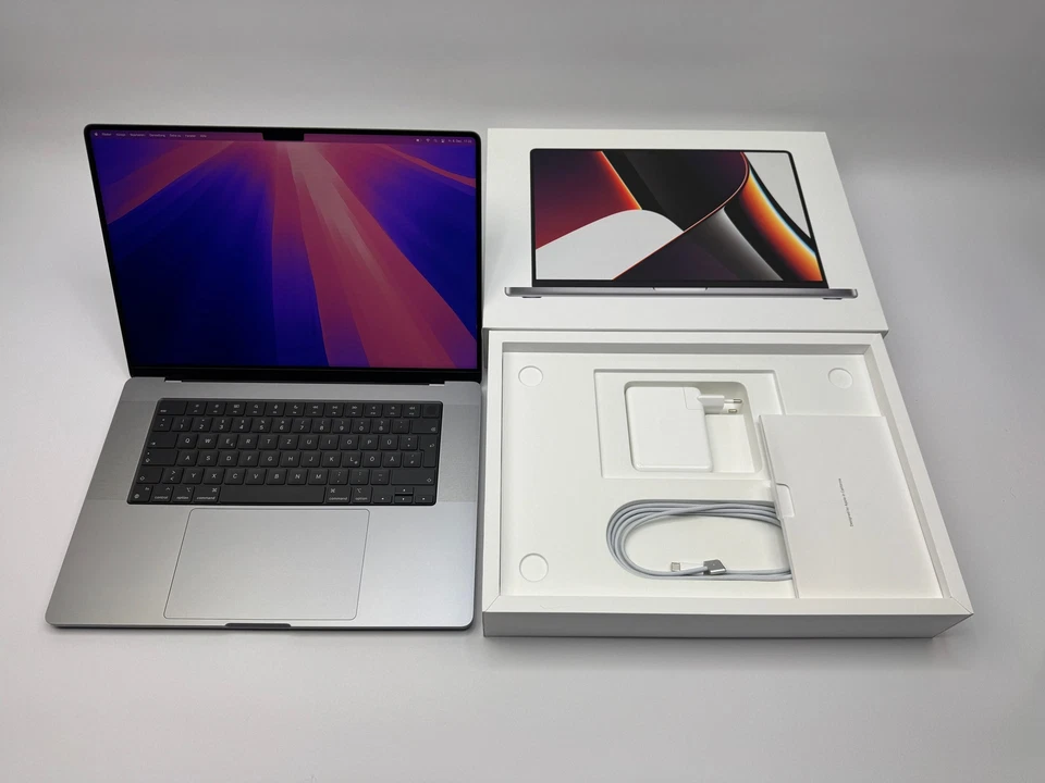 Apple MacBook Pro 16“ M1 MAX 10C CPU 32C GPU 2 TB SSD 32 GB Ram 2021 SPACE GREY