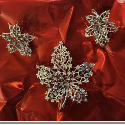 Vintage TRIFARI Leaf Brooch Silver Tone Openwork Signed Pin and Earring Set
