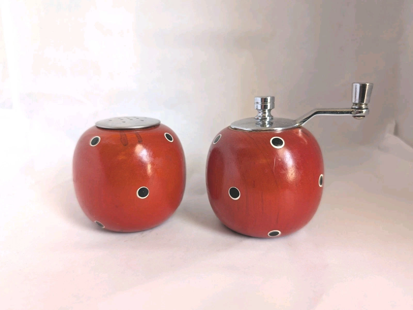 William Bounds Pepart Taos Lady Bug Pepper Grinder & Salt Shaker Set