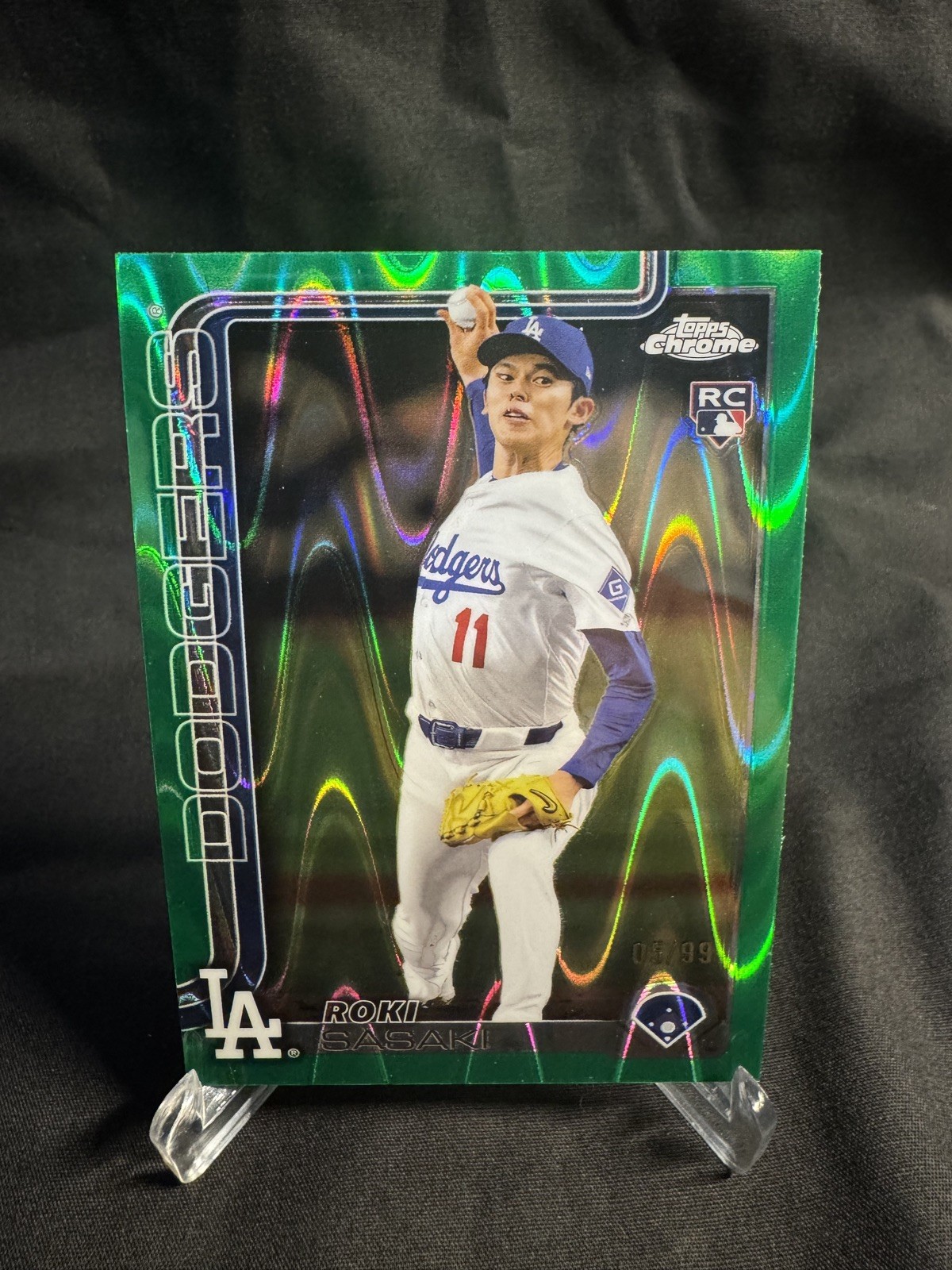 2025 Topps Chrome #217 Roki Sasaki Green Lava Refractor Rookie RC /99