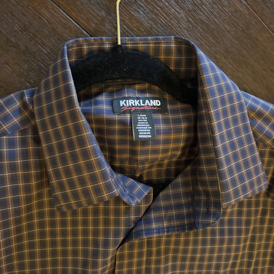 Falda de vestir con botones Kirkland Signature para hombre en azul marino y marrón, talla L Foto 2 de 4