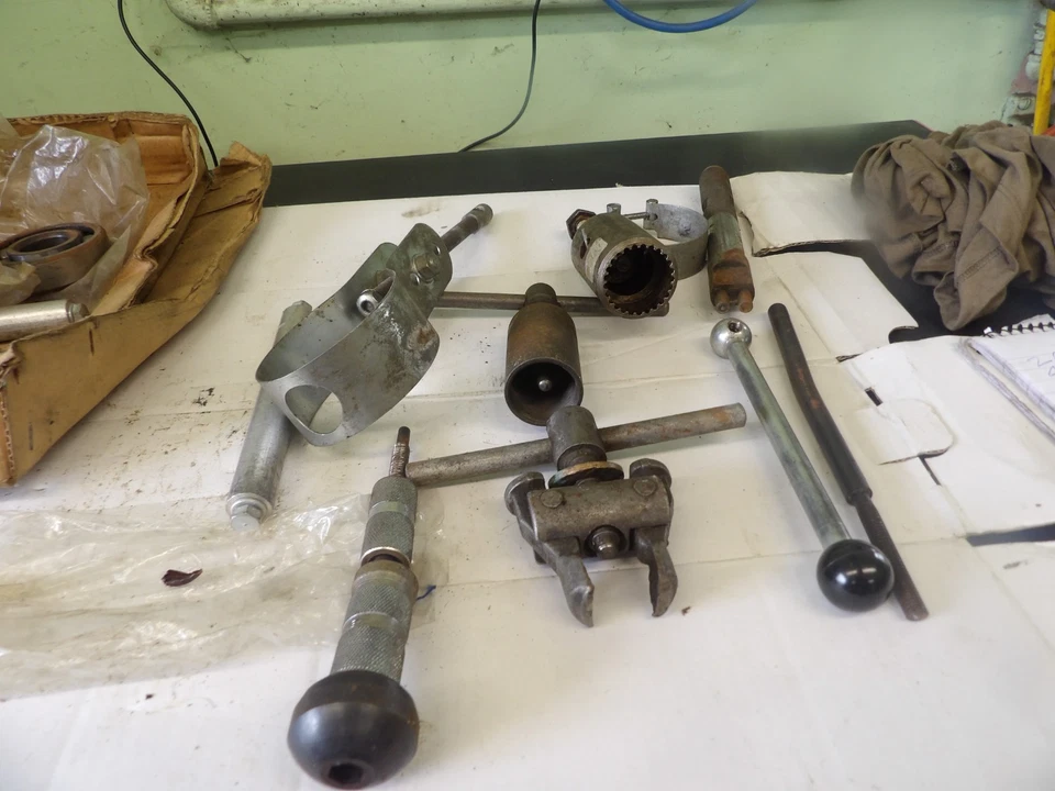 triumph 500 velocidades doble herramientas surtidas Foto 2 de 2