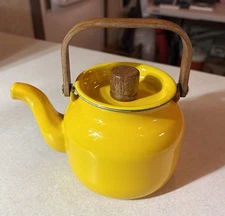 Vintage Enamel Ware MCM Yellow Enamel Tea Kettle Teapot With Lid & Wood Handle