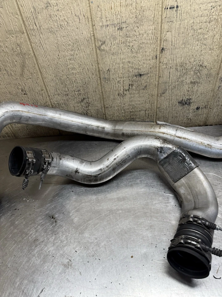 08-10 Tubos de tubo intercooler Powerstroke Powerstroke OEM FORD F250 F350 6,4 L Foto 2 de 4