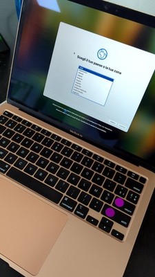 Apple MacBook Air (2020) 13.3 M1 8GPU 8GB 512GB Gold *BITTE LESEN* US Qwerty