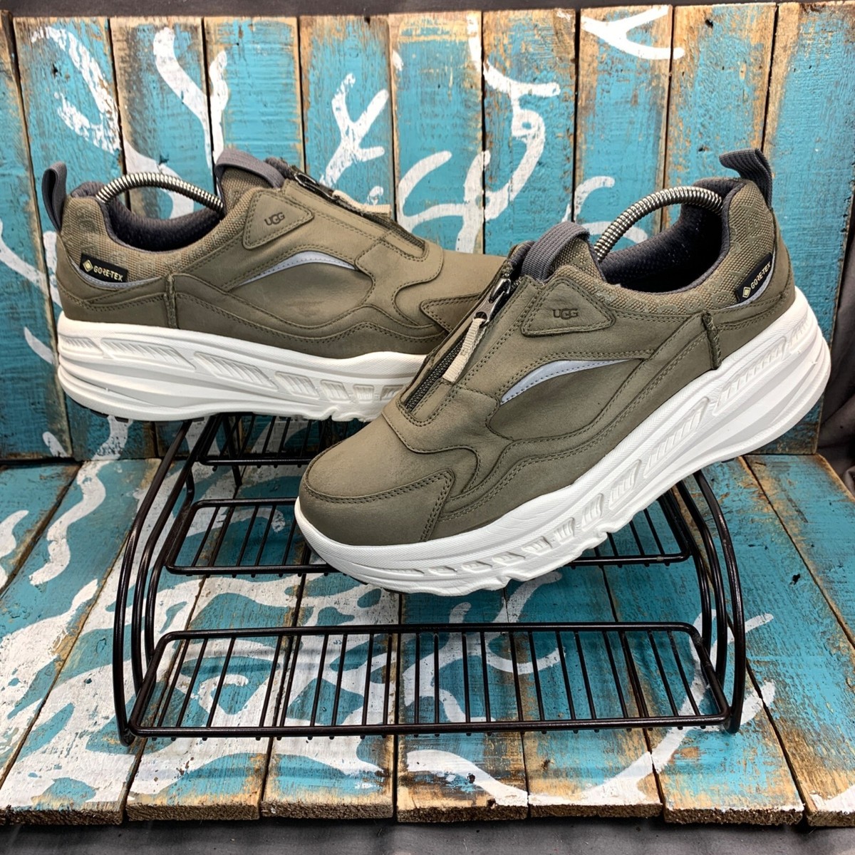 Ugg CA805 Zip Gore-Tex Hike/Trail Running Shoes Waterproof Thick Sole Sz 10