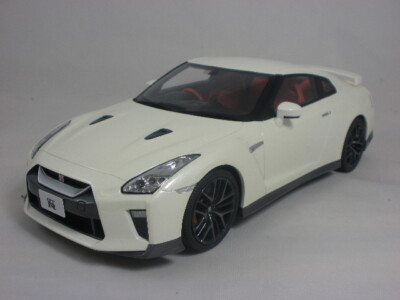 京商 samurai Nissan GT-R Premium edition Kyosho Nissan GT-R White Samurai Premium Edition 1/18 KSR18020W | eBay