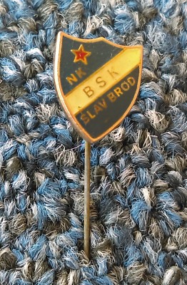 NK BSK SLAV. BROD, Croatia ex Yugoslavia, football soccer pin, badge !