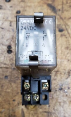 Omron MY2N-D2 Relay w/ base 24VDC 10 Amp 250VAC/30VDC | eBay