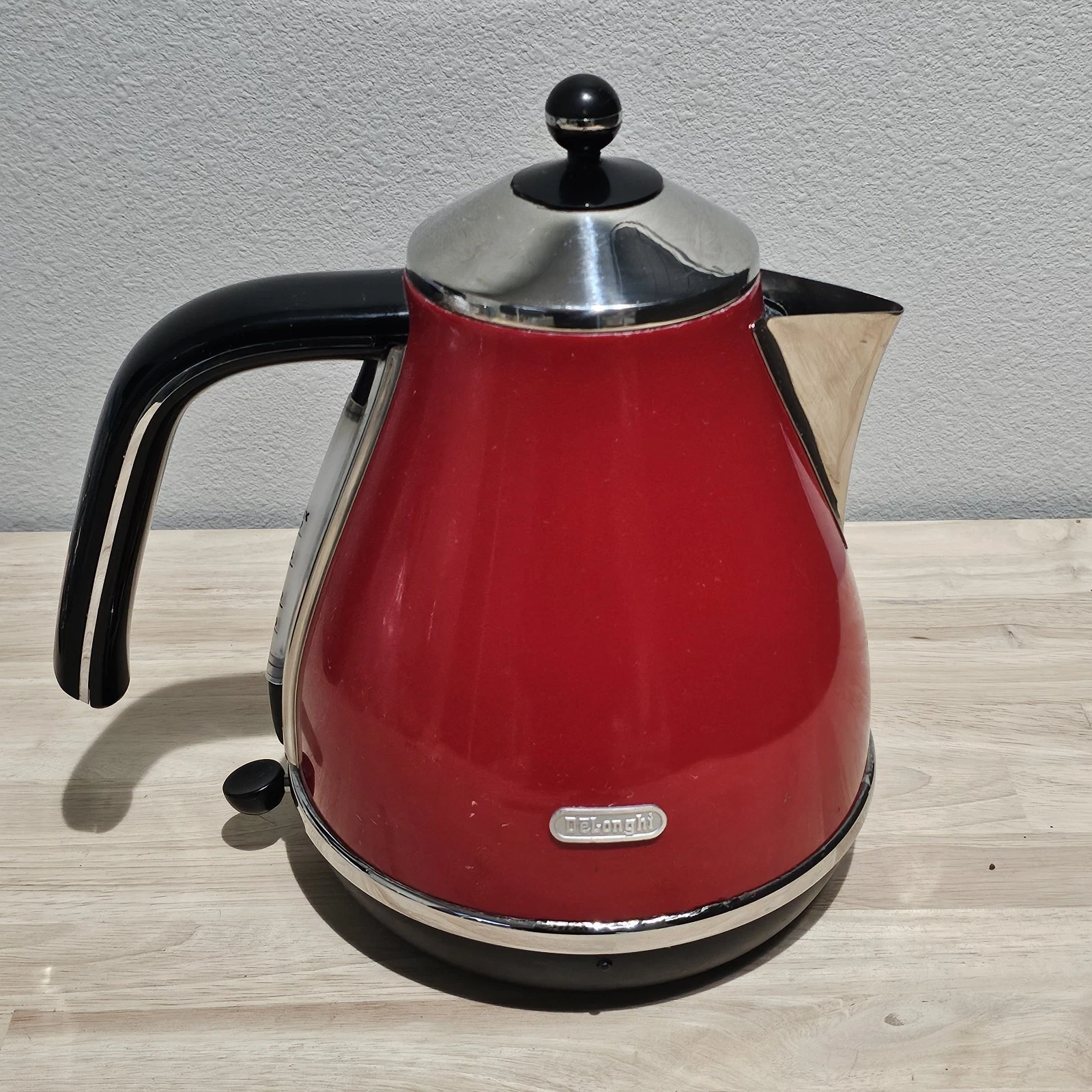 DeLonghi Icona KBO1401.R Electric Kettle- Kettle Only
