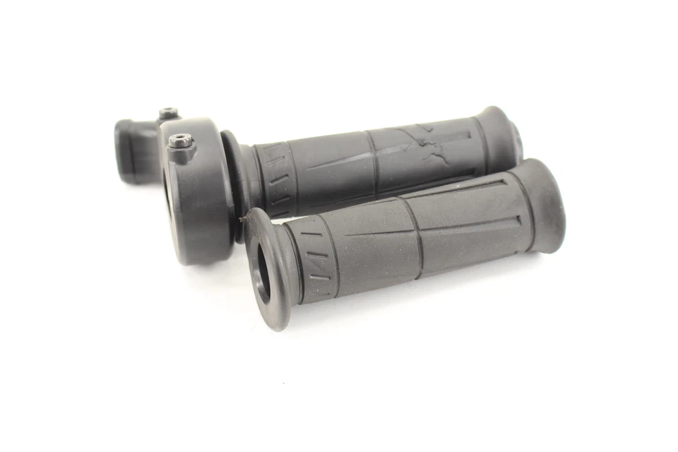 Kawasaki Ninja ZX6R ZX636 2023 OEM DERECHA IZQUIERDA CLIPON MANILLAR EMPUÑADURAS PAR Foto 3 de 4