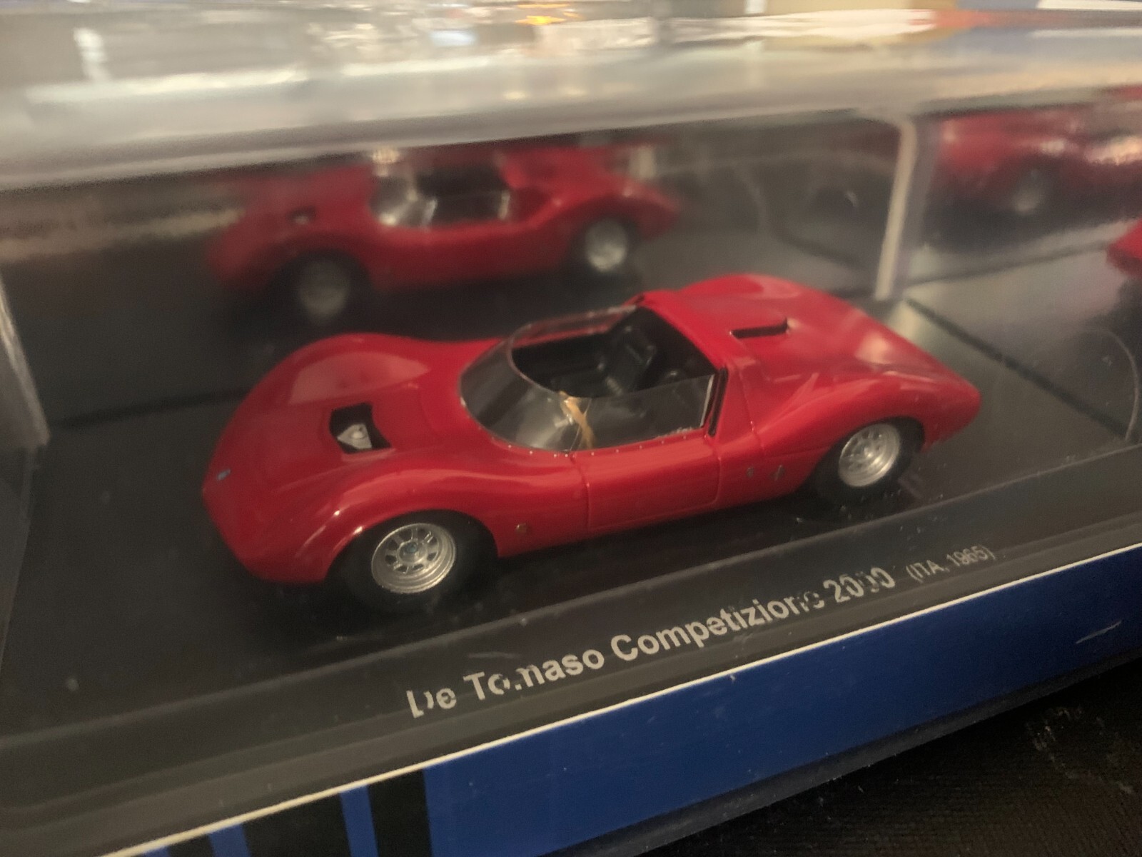 De Tomaso Competizione 2000 Autocult 1/43 rouge - Modèle réduit haut de gamme pour vitrine