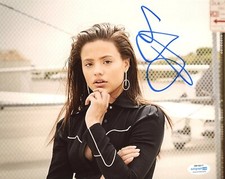 Sarah Jeffrey Descendants Autographed Signed 8x10 Photo ACOA
