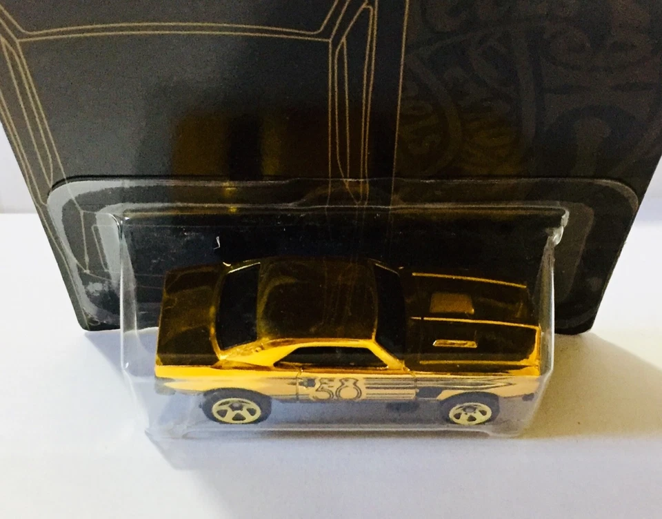 67 Camaro Gold Car 50 Anniversary Hot Wheels Challenging The Limits Since 1968 - Immagine 2 di 4