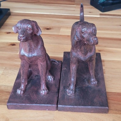 Hochwertige Buchstützen für sitzende und stehende Hunde